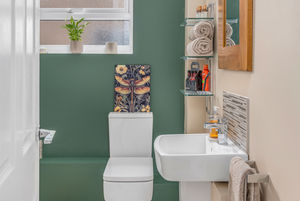 Photo 32- click for photo gallery